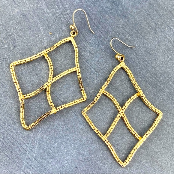 Excellent Gold Chain Geometric Free Form Avant Garde Earrings Huge Chandelier - Picture 1 of 4